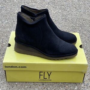 FLY London Cine Boots Women's 39